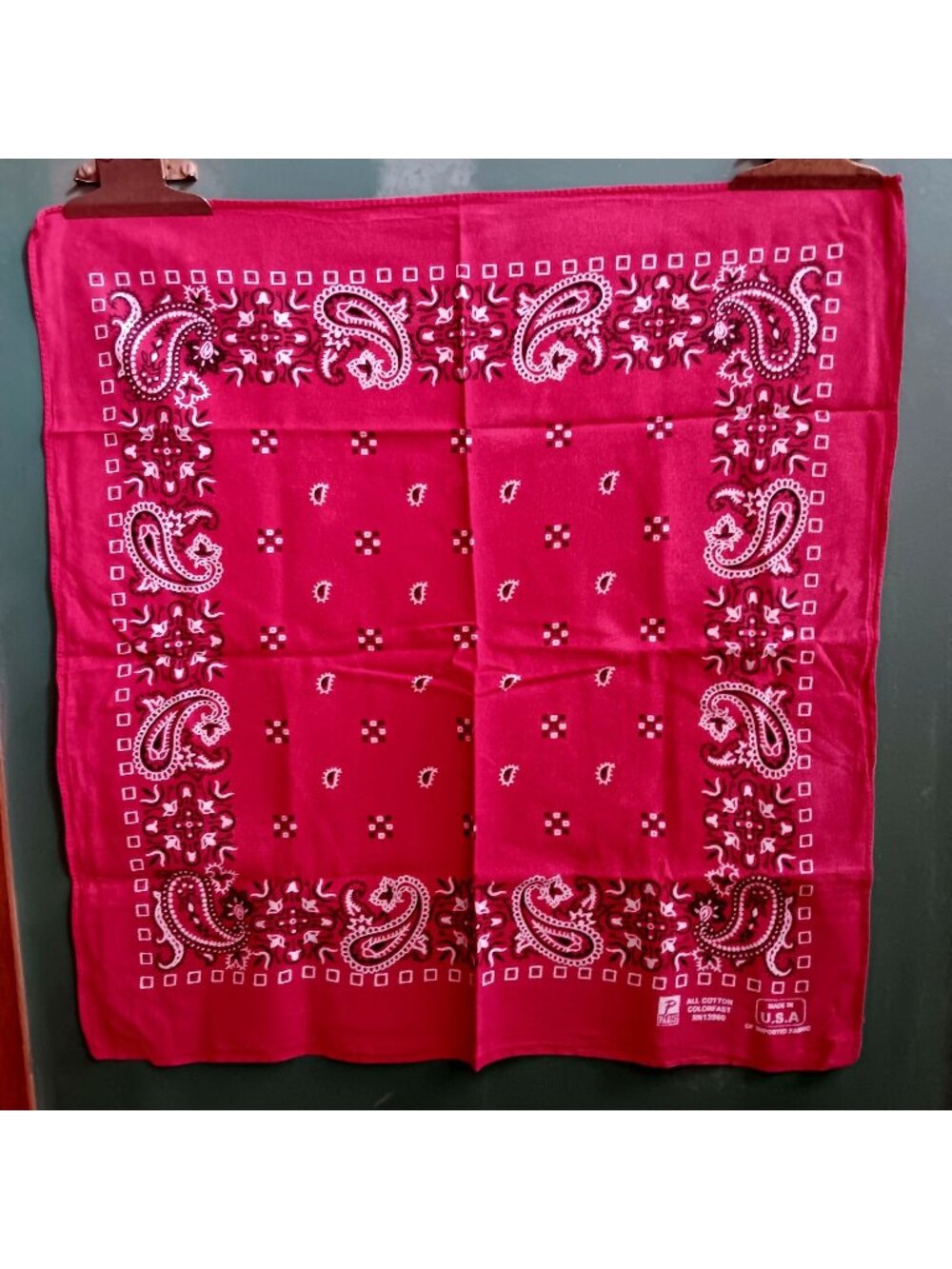 Vintage Red Paris Paisley Hanky Bandana Cowboy Western RN13960 20x19 USA 80s